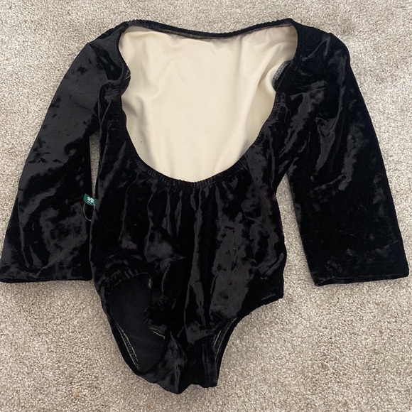 NWT Velvet Allure luckyleo - Picture 4 of 4